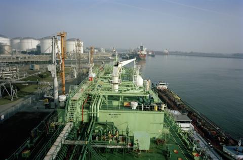 Ferntransport von Energie spielt Burckhardt Compression in die Karten